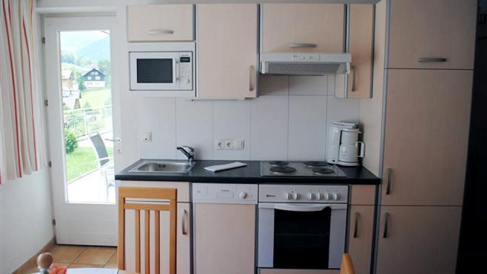 Küche im Appartement 02 im Appartementhaus Saroja Tannleger in Brand